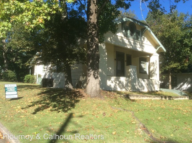 Primary Photo - 1901 17th Ave