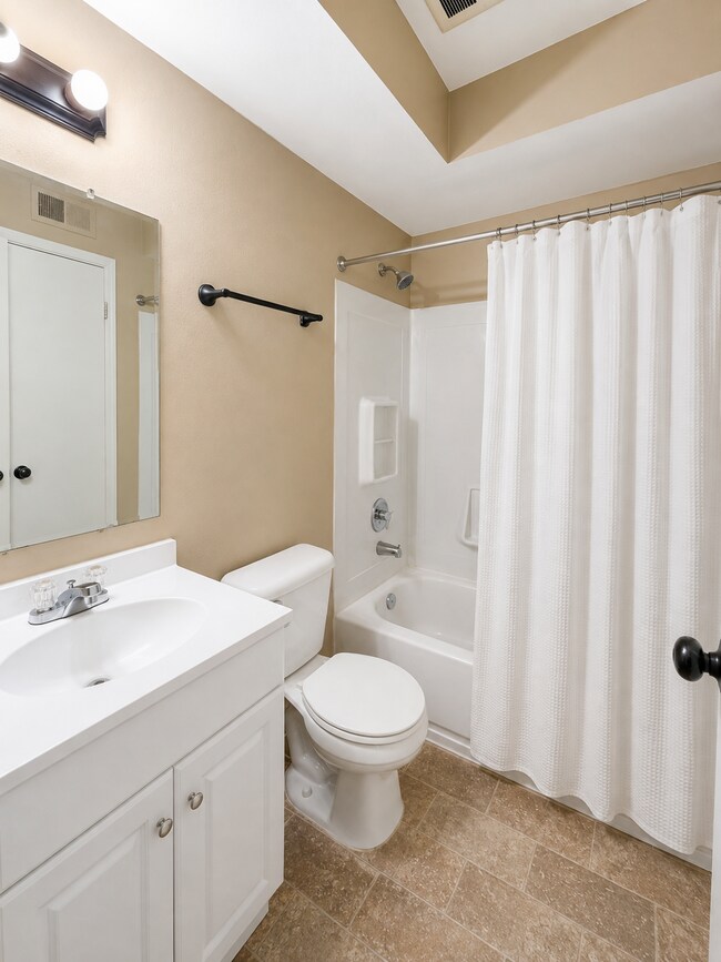 Building Photo - 2664 Eltarose Dr