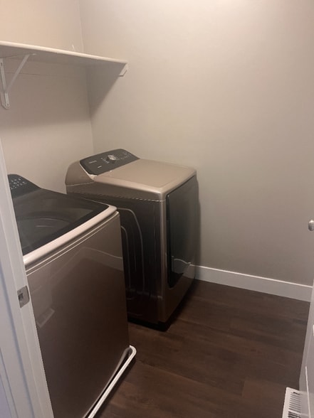 Building Photo - 2475 W 500 N