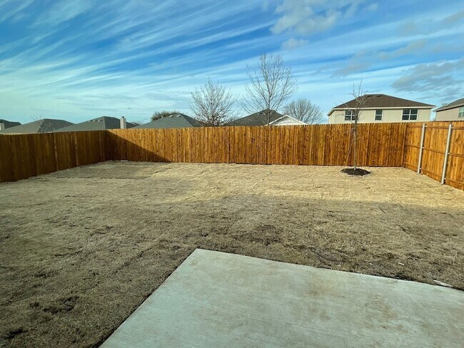 Building Photo - 10348 Rosegreen Ln