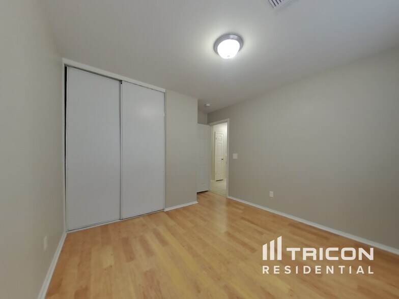 Building Photo - 10534 W Carlota Ln