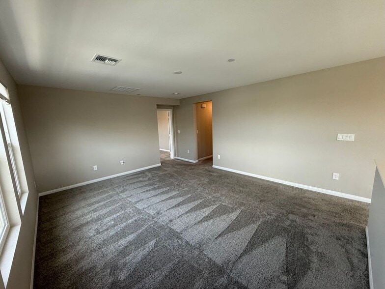 Building Photo - 2620 Tolmezzo St