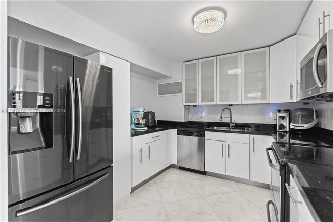 Building Photo - 2851 NE 183rd St