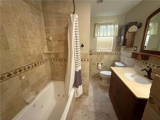 Building Photo - 315 Gaines Ave