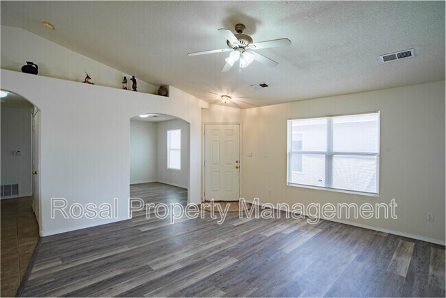 Building Photo - 1900 Cielo Oeste Pl NW