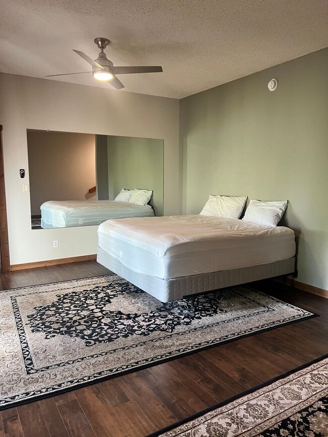 Building Photo - Pinon Condo with lock off bedroom