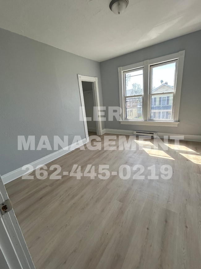 Building Photo - 1510 57th St