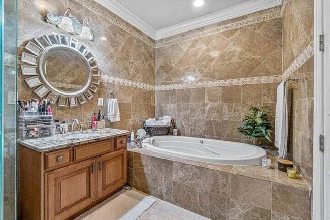 Building Photo - 3117 Florida Blvd