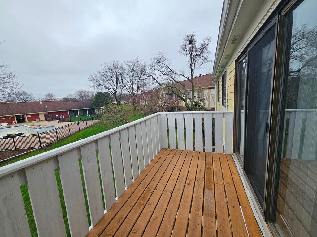 Building Photo - 573 Greystone Ln