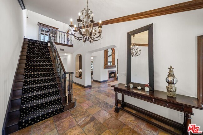 Building Photo - 24409 Voltara Ct