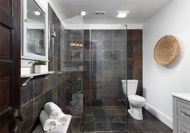 Building Photo - 127 N Grand St