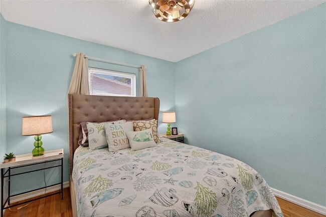 Building Photo - 2444 34th Ave N