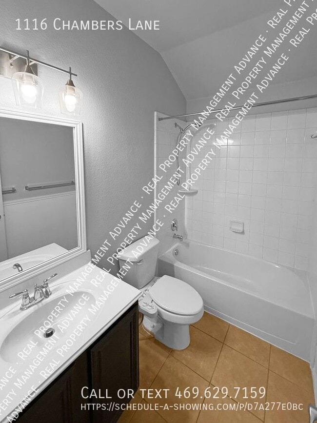 Building Photo - 1116 Chambers Ln