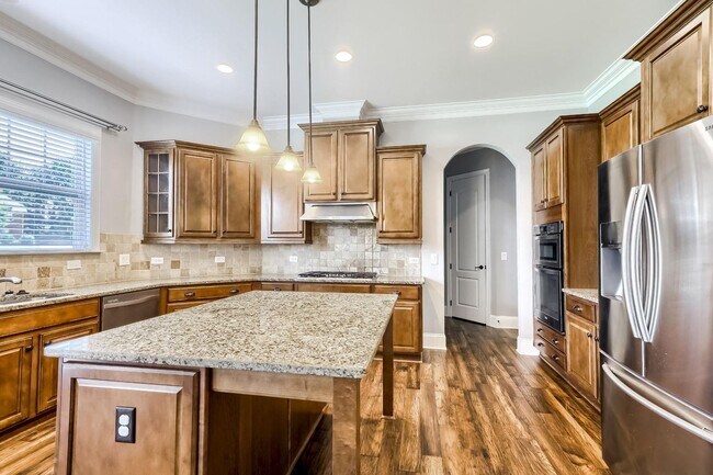 Building Photo - 5 Bedroom single family home in Mooresville