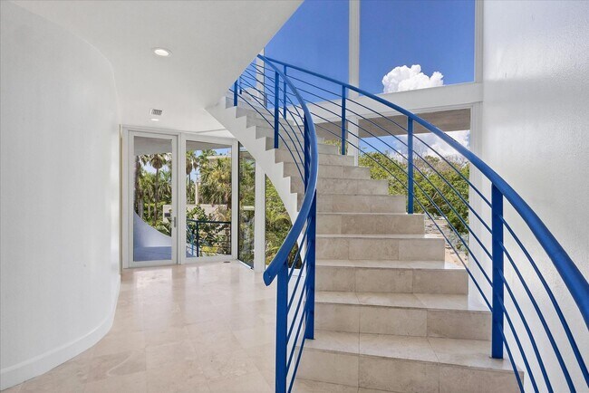 Building Photo - Beach Access & Gulf Views From This Incredible Luxury Home on Longboat Key