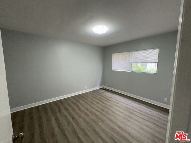 Building Photo - 8635 Cashio St