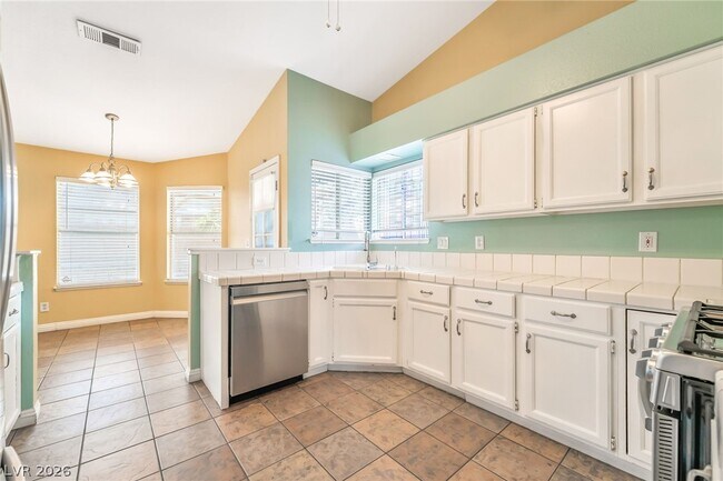 Building Photo - 731 Autumn Moon Dr