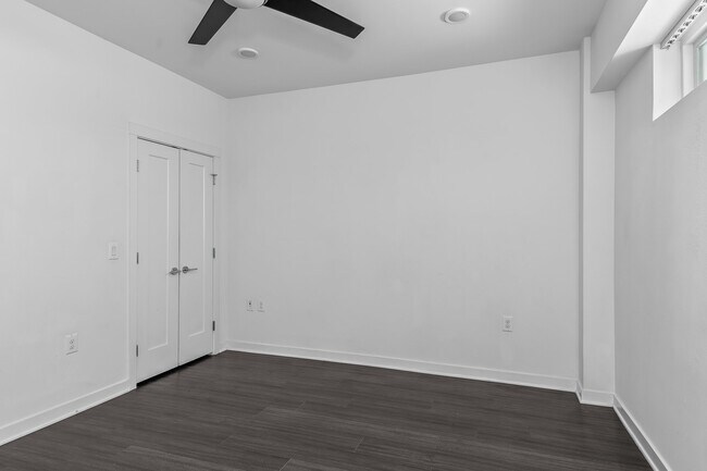 Building Photo - 4361 S Congress Ave