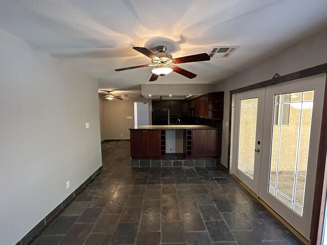 Building Photo - 8745 Isola Dr