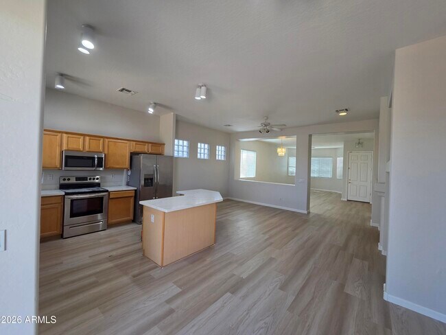 Building Photo - 13426 W Jacobson Dr