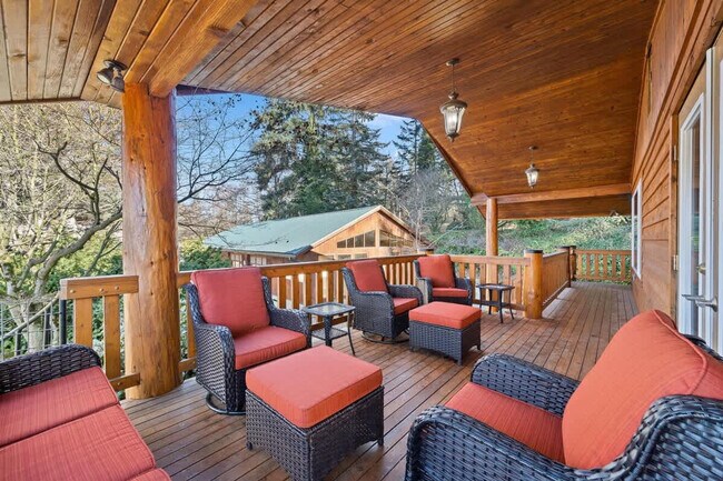 Building Photo - 7755 Cully Ln