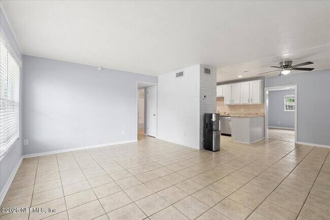 Building Photo - 11634 Marina Dr