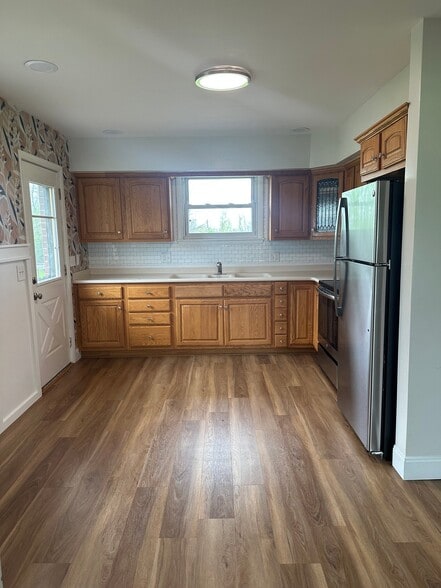 Building Photo - 1211 Walcrest Dr