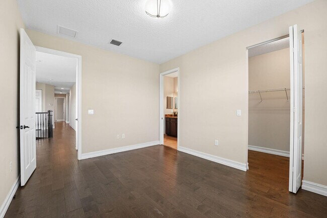 Building Photo - 8256 Savara Streams Ln