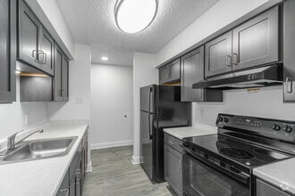 Interior Photo - Sunset Hargraves Ridgely