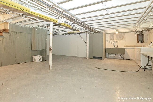 Building Photo - 603 Westmoreland Ave
