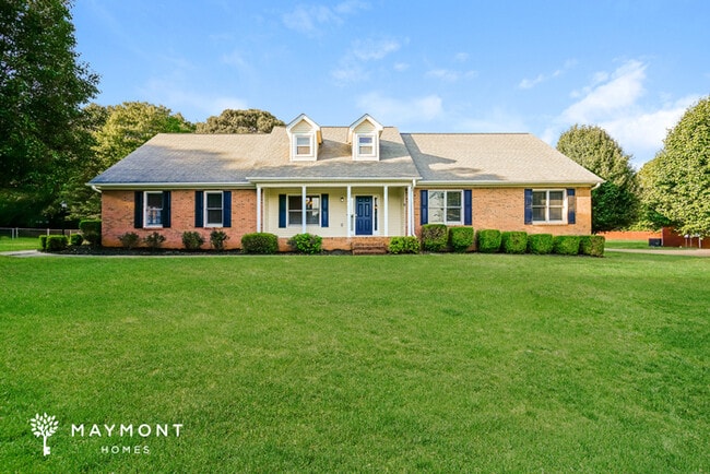 Building Photo - 491 Freedom Dr