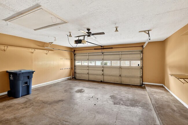 Building Photo - 6030 Gallant Forest Dr