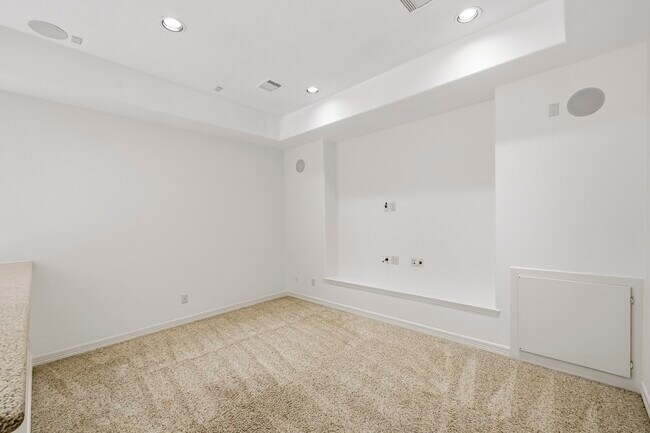 Building Photo - 27730 Dalton Bluff Ct