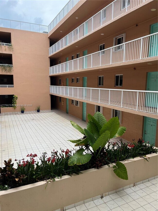 Building Photo - 6801 Harding Ave