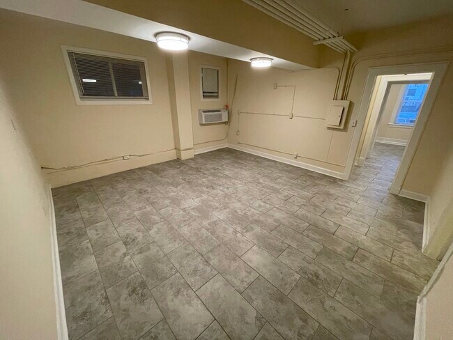 Building Photo - Belvedere House Apartments