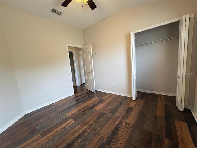 Building Photo - 10907 Derringer Dr