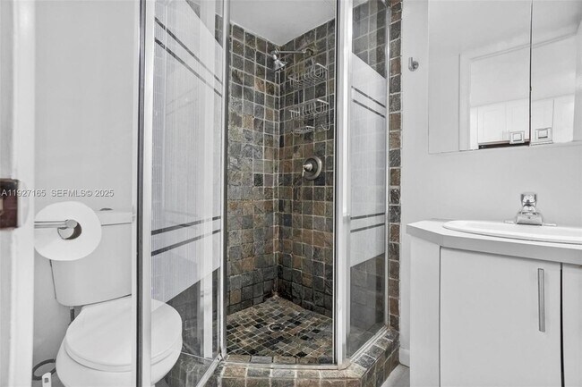 Building Photo - 3545 NE 167th St