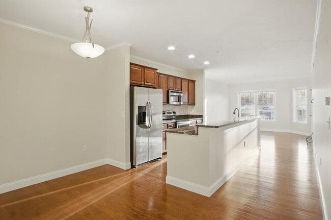 Building Photo - Alhambra