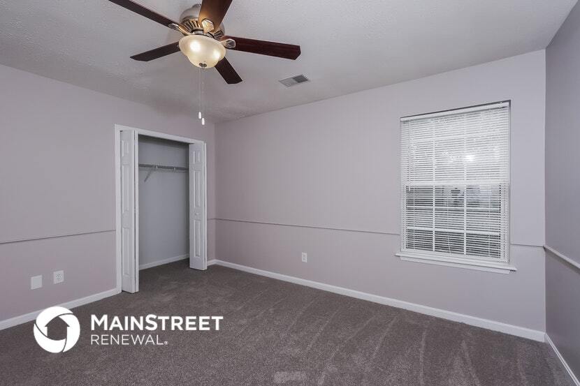 Building Photo - 10812 Pineview Ct