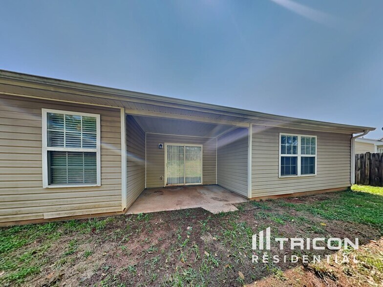 Building Photo - 20 Landing Ln