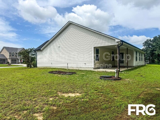 Building Photo - 110 Highland Pk Dr