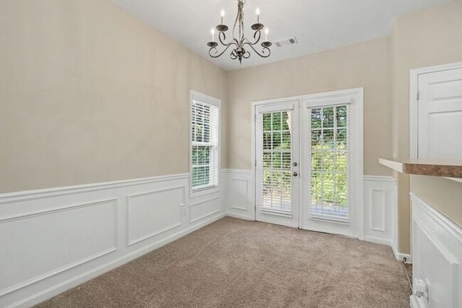 Building Photo - Exceptional 2BR/2.5BA End Unit Townhome in College Park!
