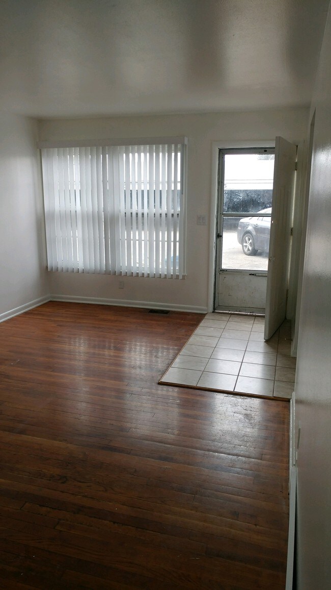 3002 Sandy Hollow Rd 3002 Sandy Hollow Rd Rockford IL 61109