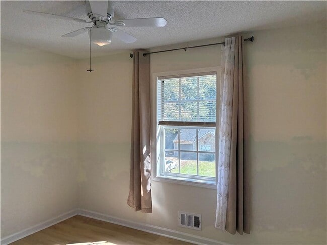 Building Photo - 1045 Coker Cir NW