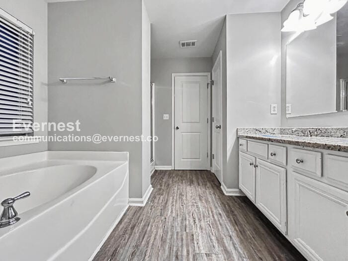 Building Photo - 3628 Hampshire Park Way