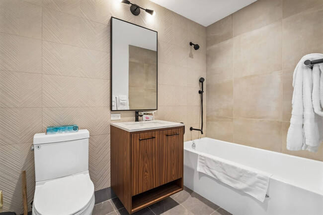 Building Photo - 2230 Cropsey Ave