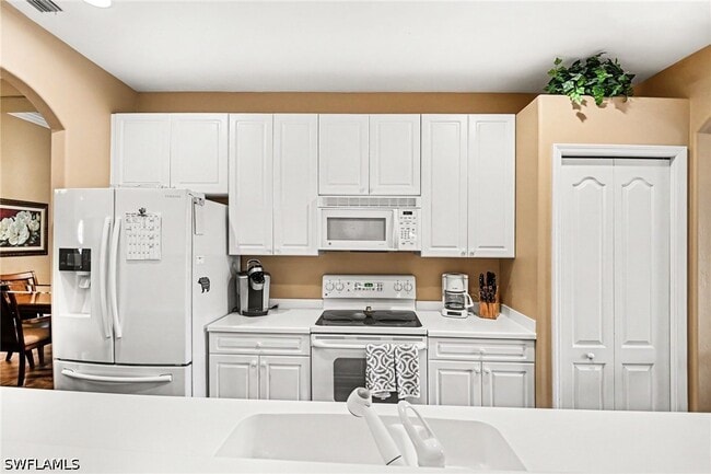 Building Photo - 1230 Sweetwater Ln