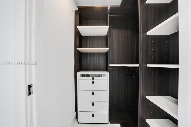 Building Photo - 301 Altara Ave