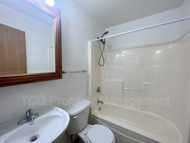 Building Photo - 1103 Carrie Ln