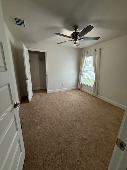 Building Photo - 131 NW 42nd Pl